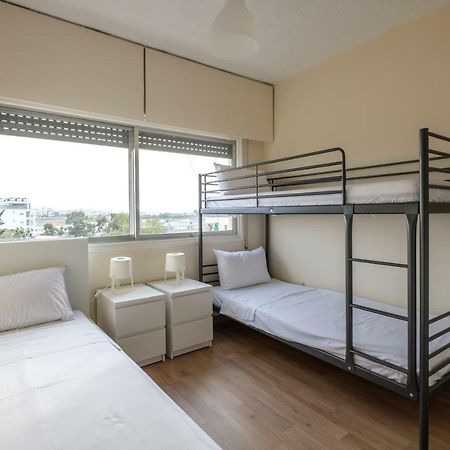Spacious 2BDR @ Mackenzie Larnaca Esterno foto