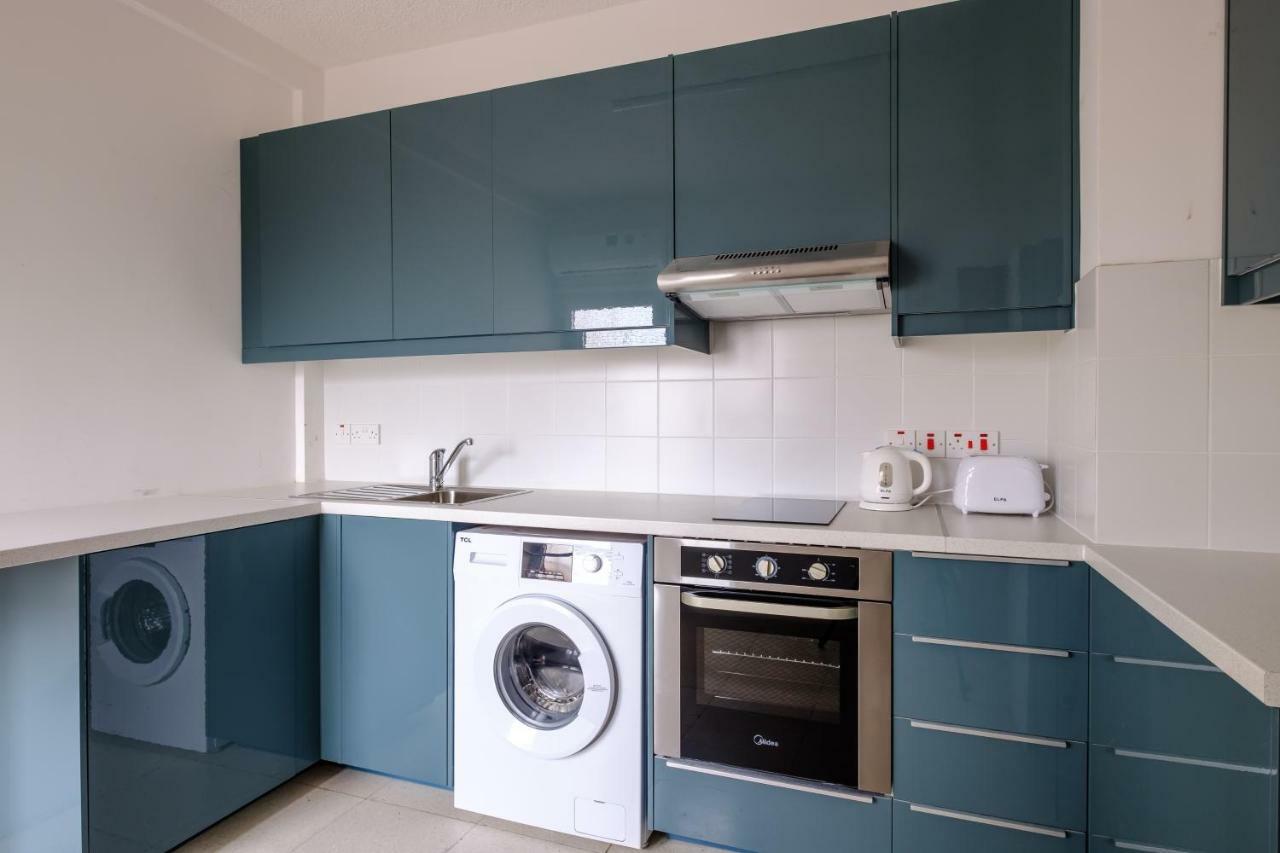 Spacious 2BDR @ Mackenzie Larnaca Esterno foto